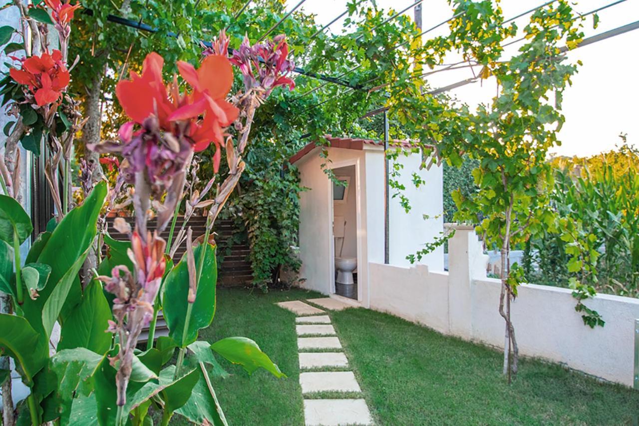 Zissis Villa & Pool 5Min Drive To Beach Kato Yerakarion Exterior photo