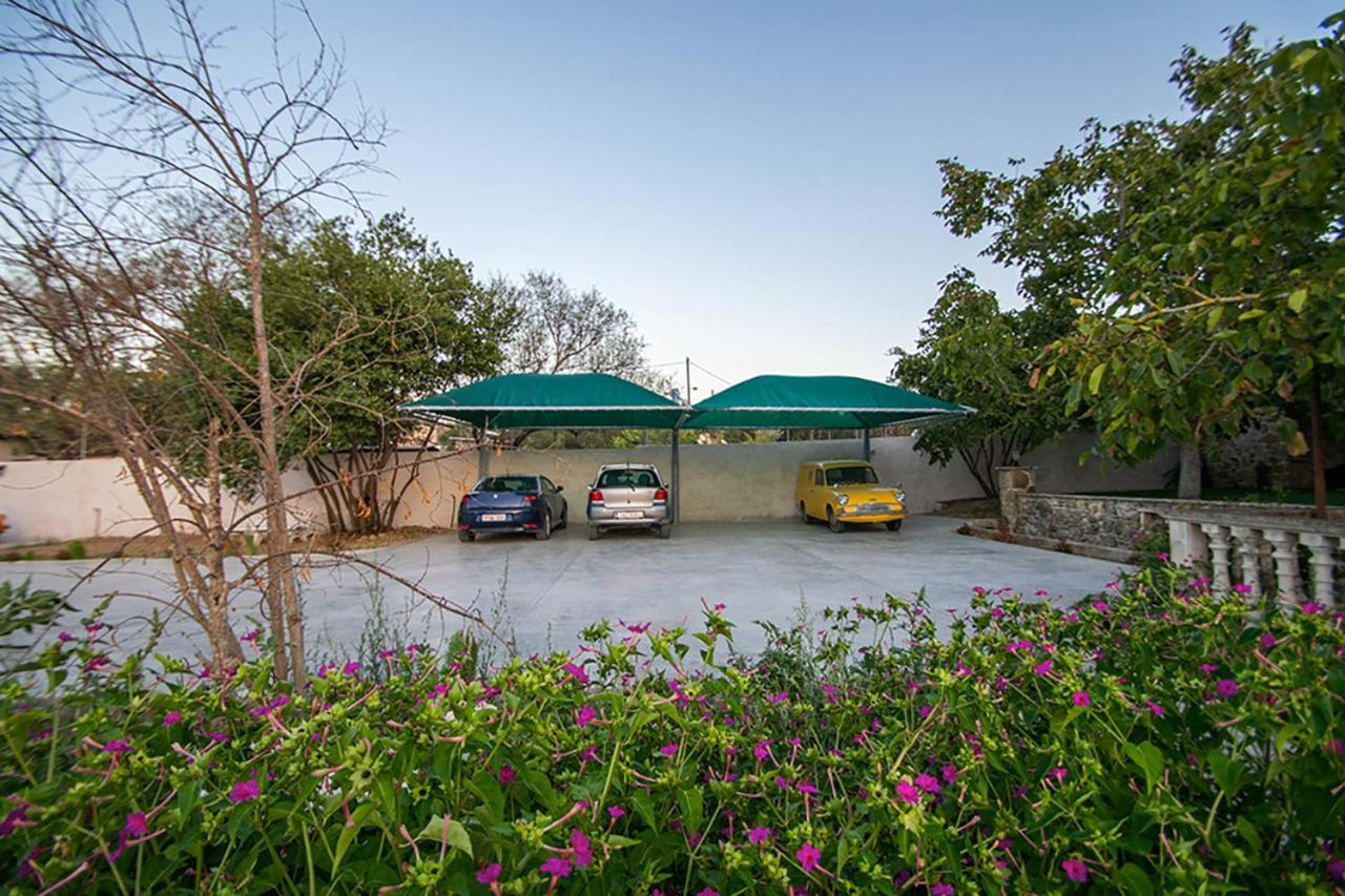 Zissis Villa & Pool 5Min Drive To Beach Kato Yerakarion Exterior photo